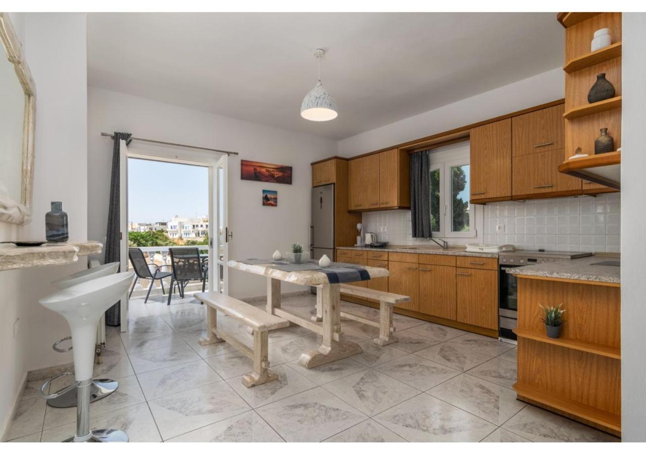 Soto's Comfort House Adamantas (Milos)