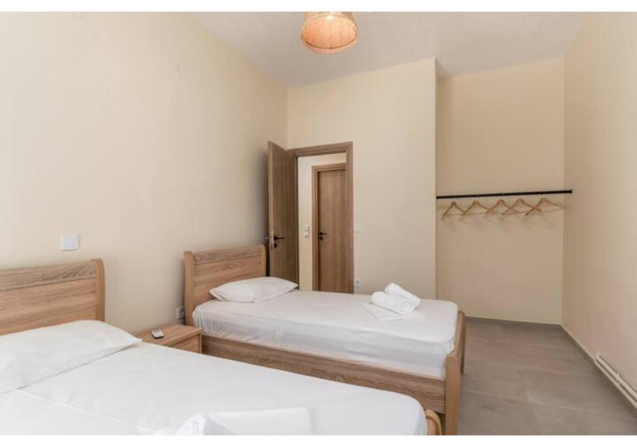 Soto's Comfort House Adamantas (Milos)
